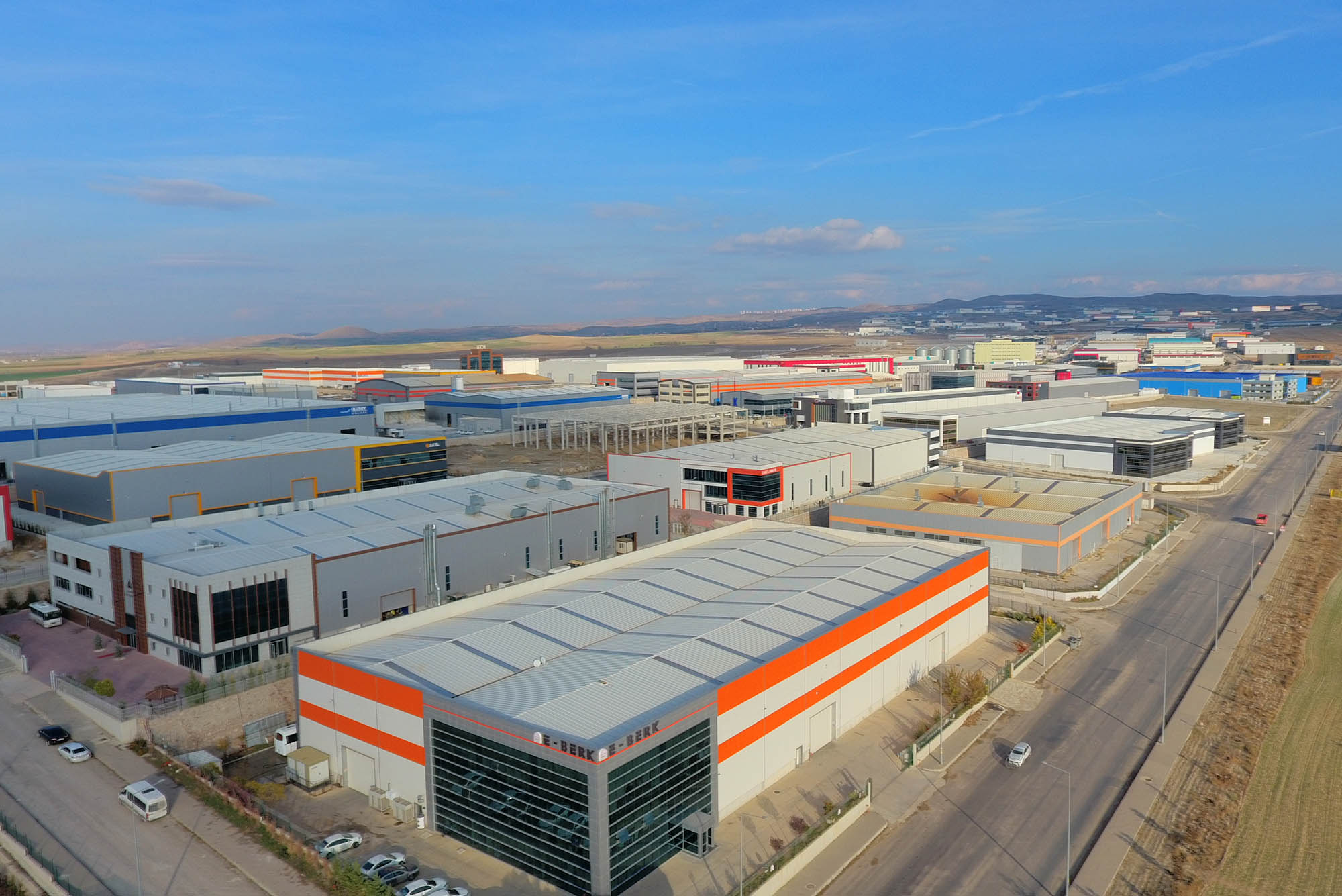 Anadolu Organize Sanayi Bölgesi Fabrikalar